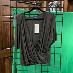 Olive green short sleeve crossover mod cloth top 4X